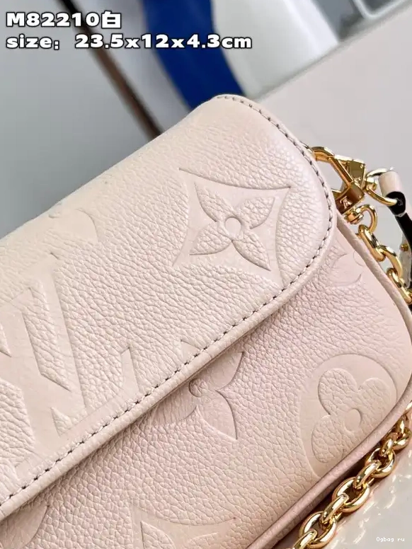 Ivy-23.5*12*4.3cm VUITTON on Chain Wallet LOUIS 0616